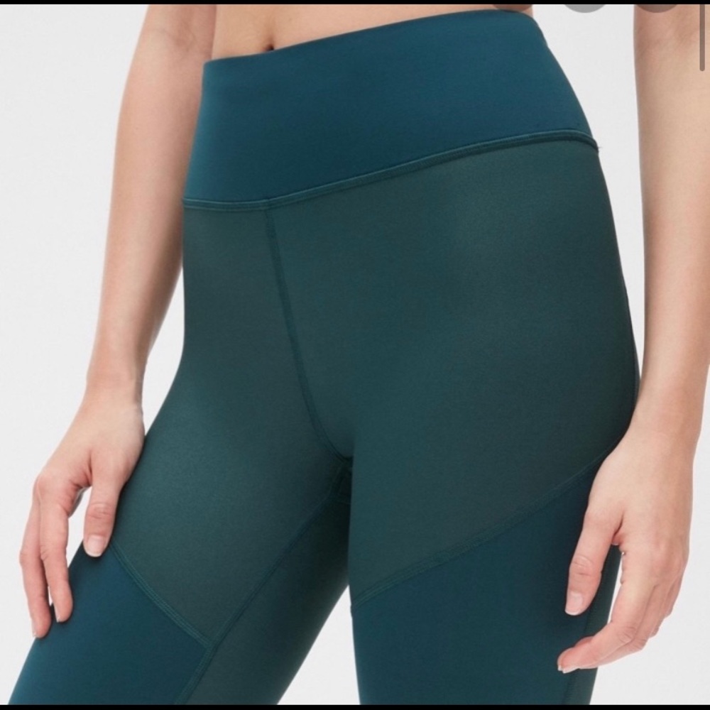 GapFit metallic leggings NWT